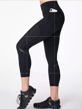Sweaty Betty Zero Gravity 7/8 Leggings - Size S